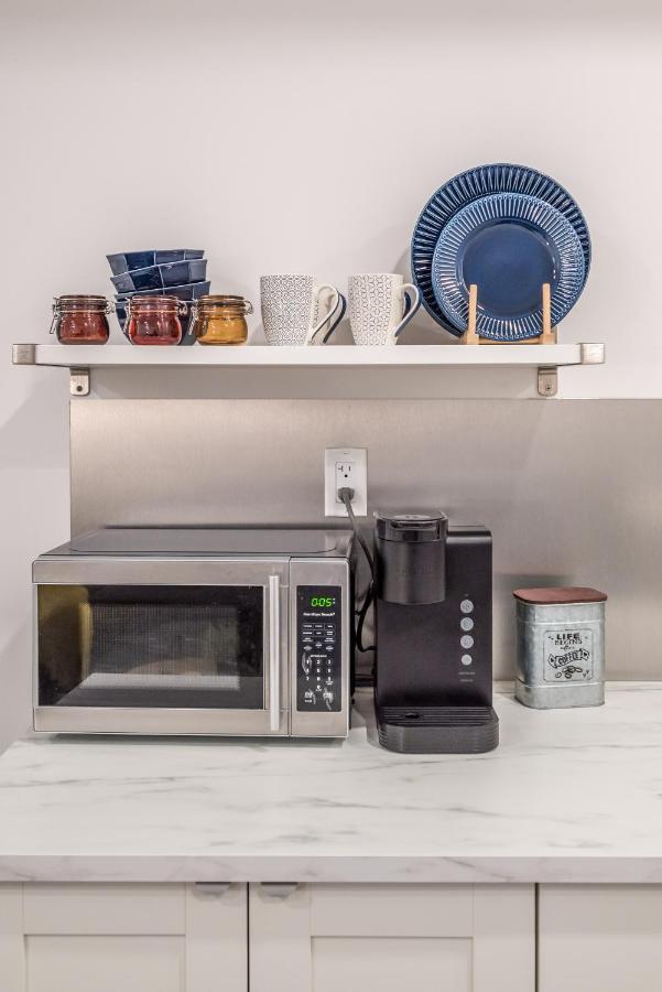 Spacious Newly Renovated 1 Bedroom Suite Χάλιφαξ Εξωτερικό φωτογραφία
